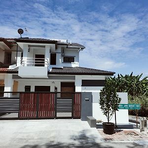 Just Austin Guesthouse
